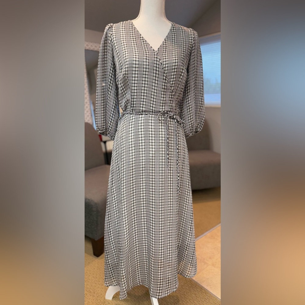 ANN TAYLOR Seersucker Black & White Faux Wrap 3/4 Length Sleeve Dresss